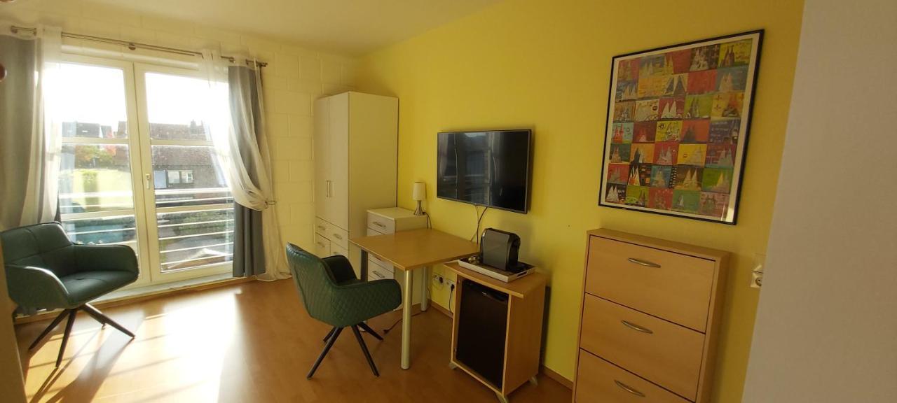 קלן Zimmer Mit Gartenblick מראה חיצוני תמונה